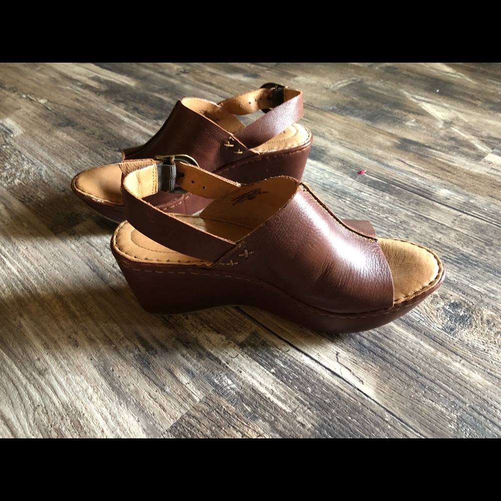 Born wedge sandal